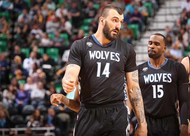 12月19日NBA看点：十二场比赛同日打，杨瀚森归队战国王（12月19日NBA焦点：12场同时开打，杨瀚森复出对阵国王）