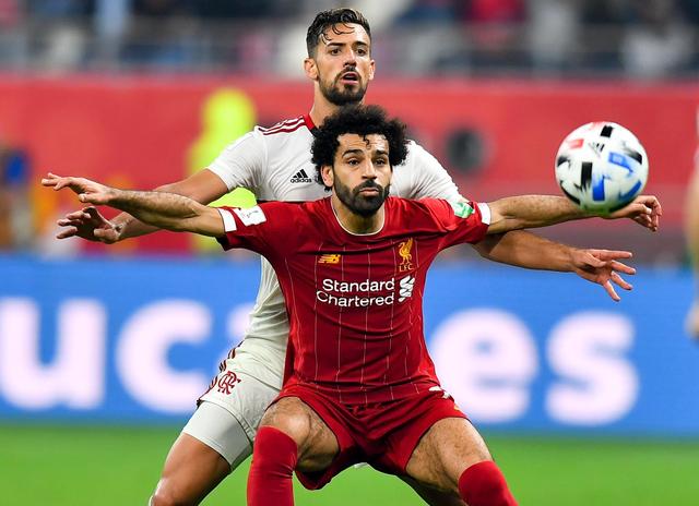 曼联因巴塞罗那关注而面临挑战，加布里埃尔被多家俱乐部关注，但曼联尽力留住他。（巴塞罗那关注加剧曼联压力：加布里埃尔成多队目标，曼联全力挽留）