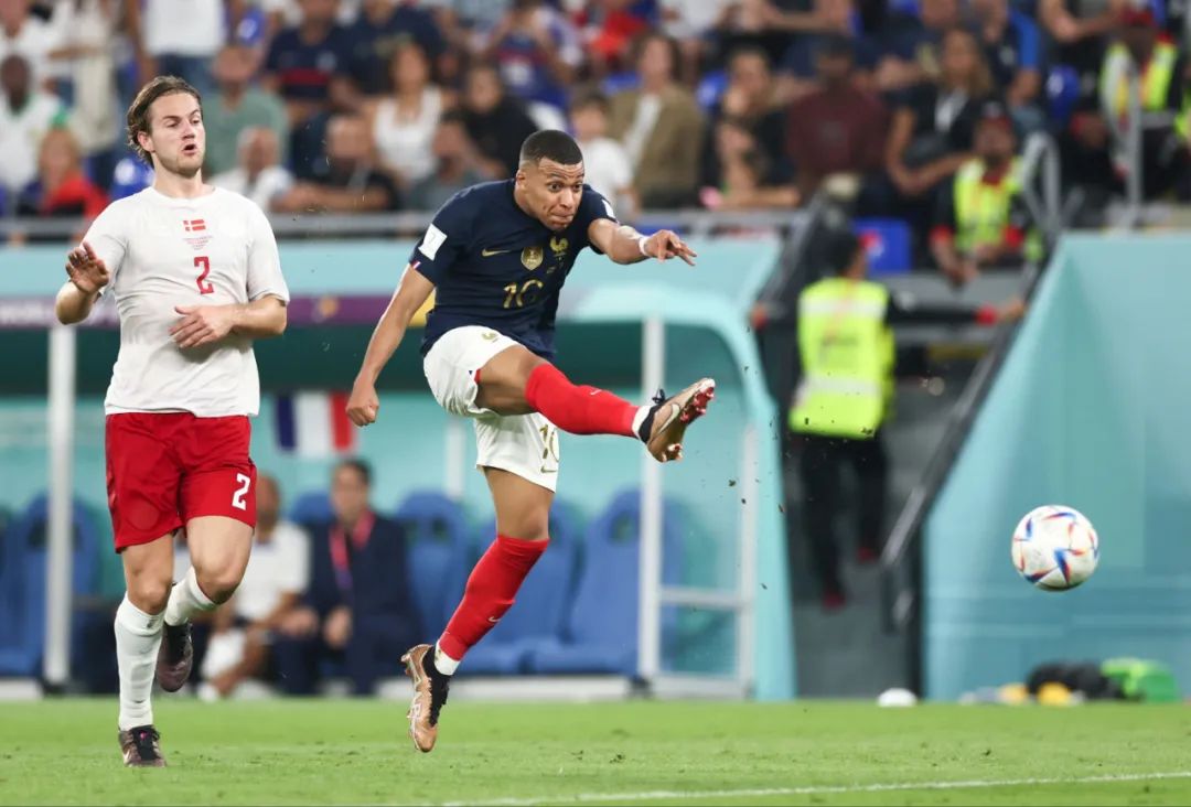 记者：佩林希望加盟热那亚，尤文考虑引进拉齐奥门将曼达斯（记者：佩林倾向转投热那亚，尤文考虑签下拉齐奥门将曼达斯）