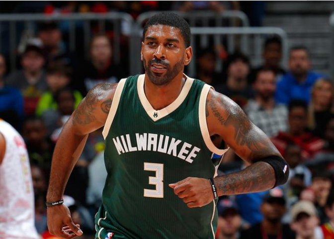 2023年31号秀纳吉加盟贝勒大学，曾效力黄蜂尼克斯夏联（2023年第31顺位新秀纳吉加盟贝勒大学，曾出战黄蜂与尼克斯夏季联赛）