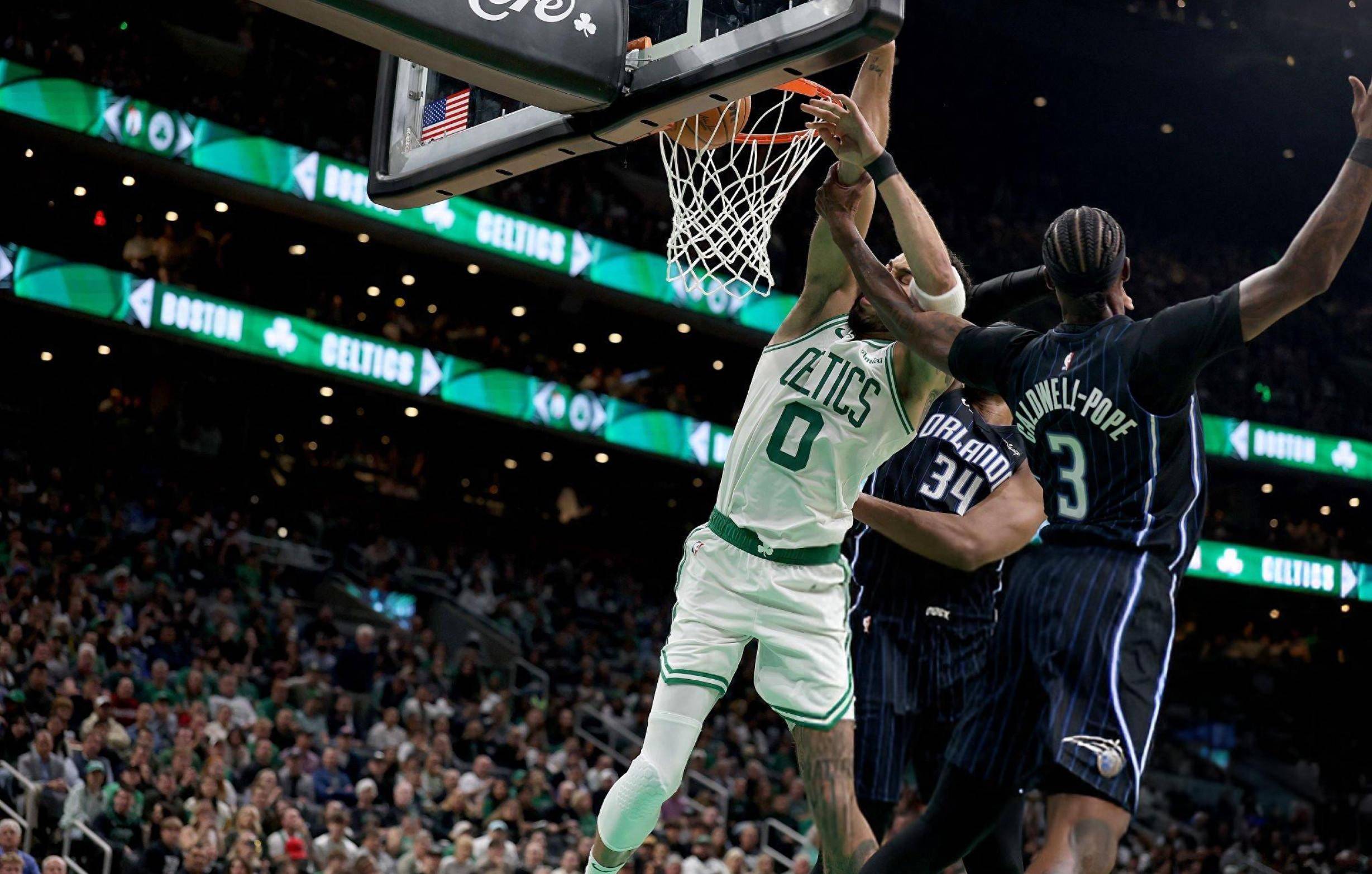 吉拉西多特生涯欧冠已打入15球，队史仅次于罗伊斯和莱万（欧冠为多特破门15次，吉拉西队史仅次罗伊斯与莱万）