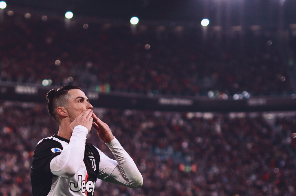 足球的不可预测性（足球的变幻莫测）